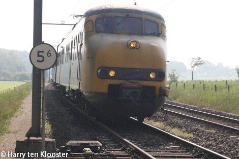 23-05-2012_onthaal_frits_prins_per_trein_in_herfte_01_.jpg